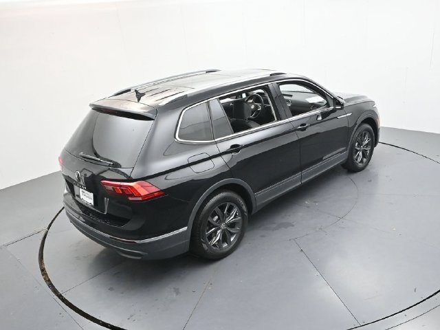 Used 2023 Volkswagen Tiguan SE FWD image 44
