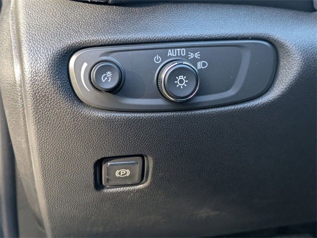 New 2025 Chevrolet Blazer LT image 12