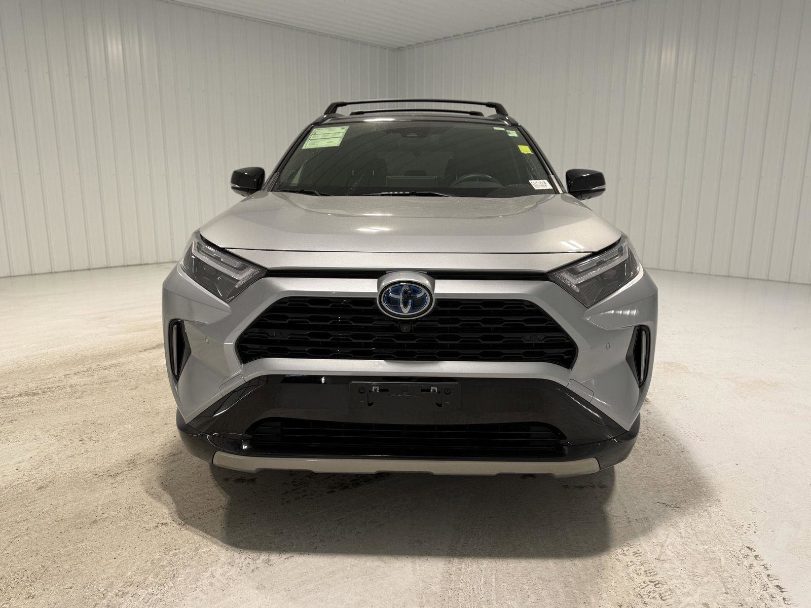 Used 2022 Toyota RAV4 XSE image 2