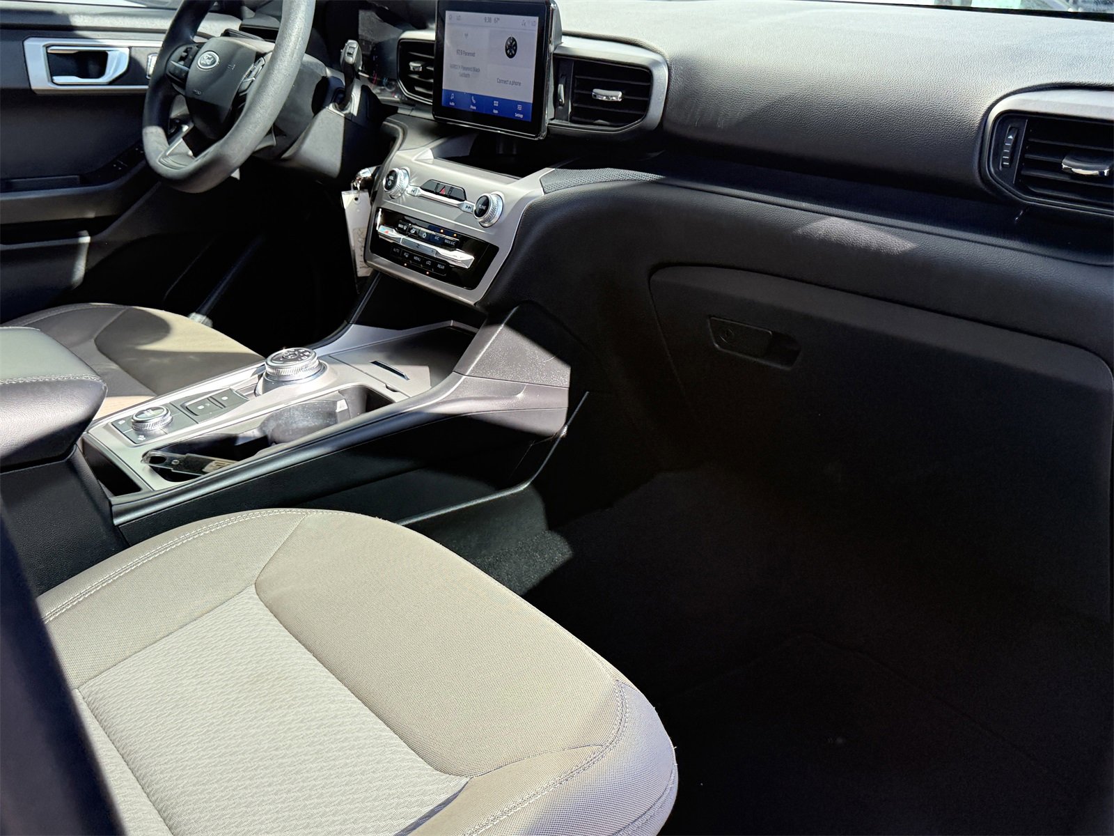 Used 2023 Ford Explorer 4WD image 10