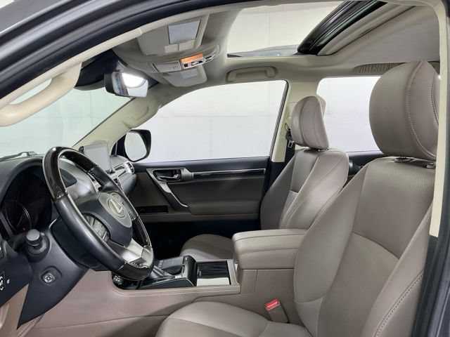 Used 2023 Lexus GX 460 Premium w/ Accessory Package AWD/4WD image 26