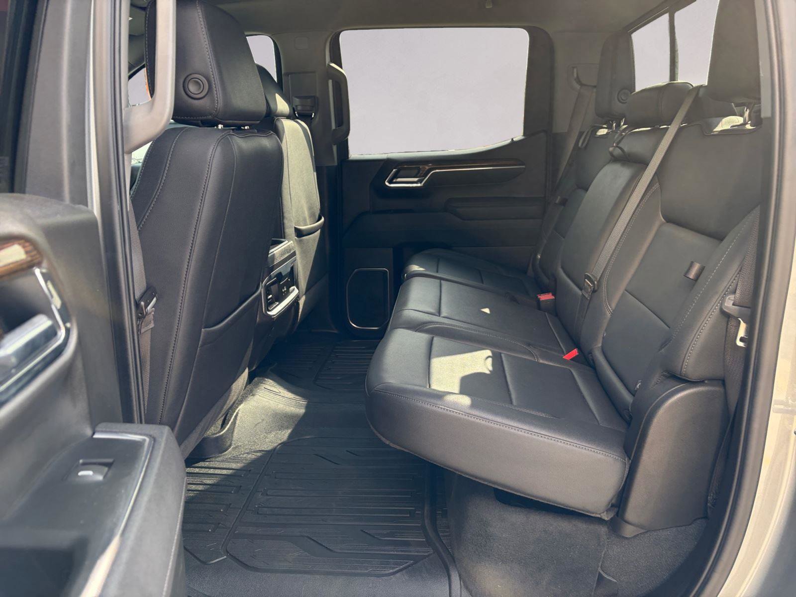 Used 2025 GMC Sierra 1500 Elevation w/ Elevation Premium Package image 13