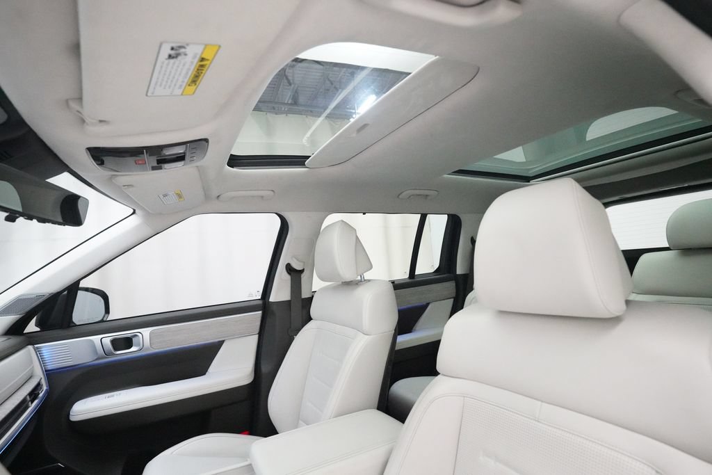 Used 2024 Hyundai Santa Fe Calligraphy AWD/4WD image 31