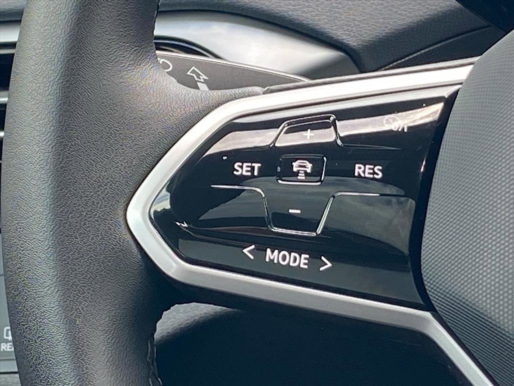 Certified 2023 Volkswagen ID.4 Pro S Plus AWD/4WD image 8
