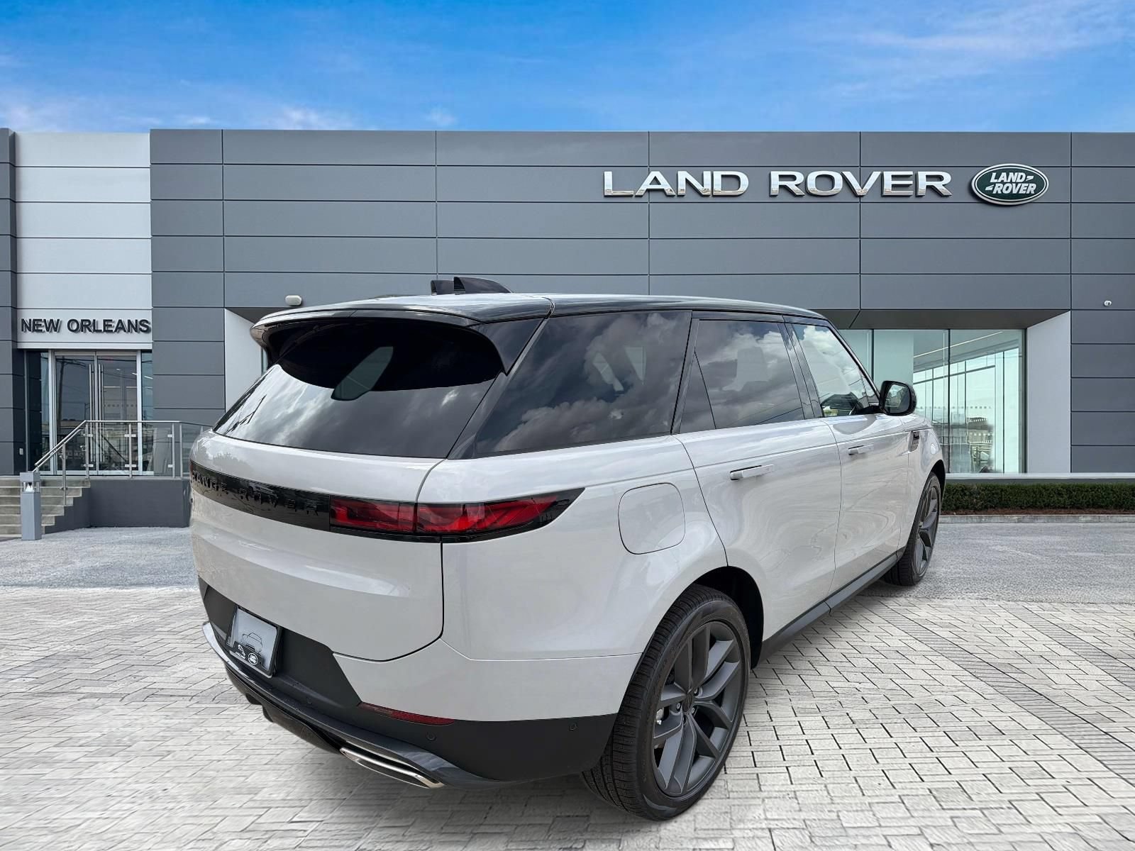 New 2026 Land Rover Range Rover Sport SE AWD/4WD image 6