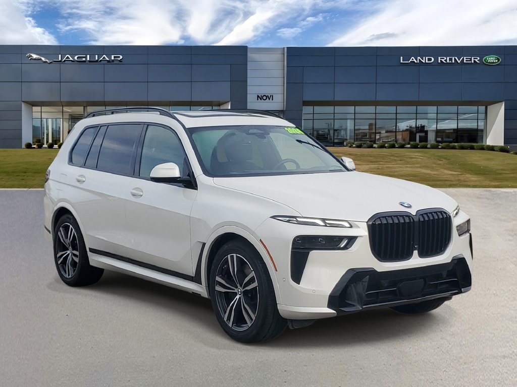 Used 2024 BMW X7 xDrive40i w/ Executive Package AWD/4WD image 2