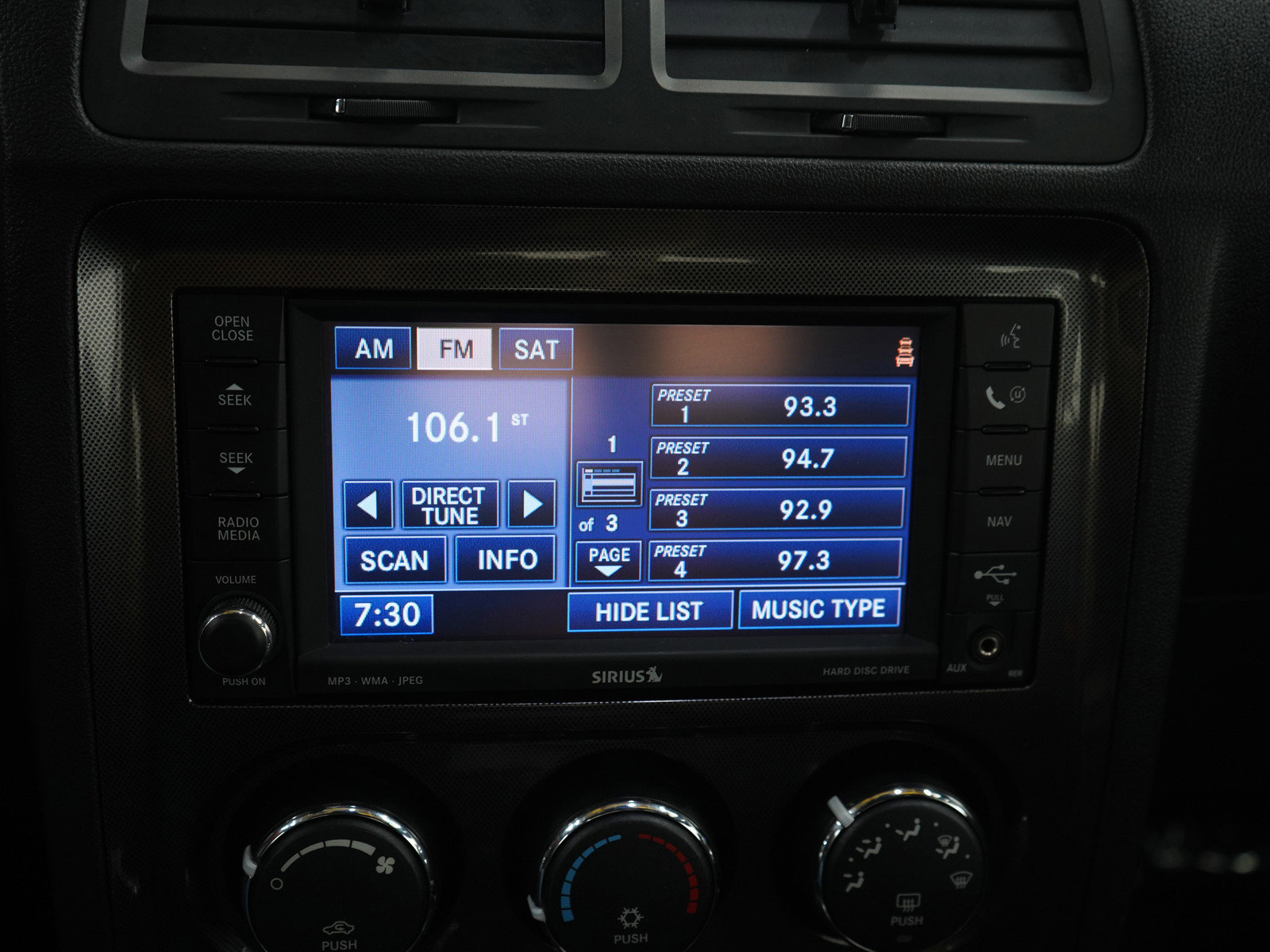 Used 2009 Dodge Challenger SRT8 RWD image 21