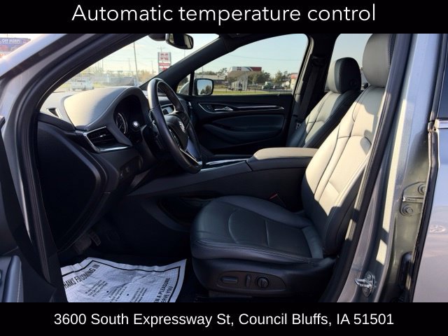 Used 2023 Buick Enclave Essence AWD/4WD image 14