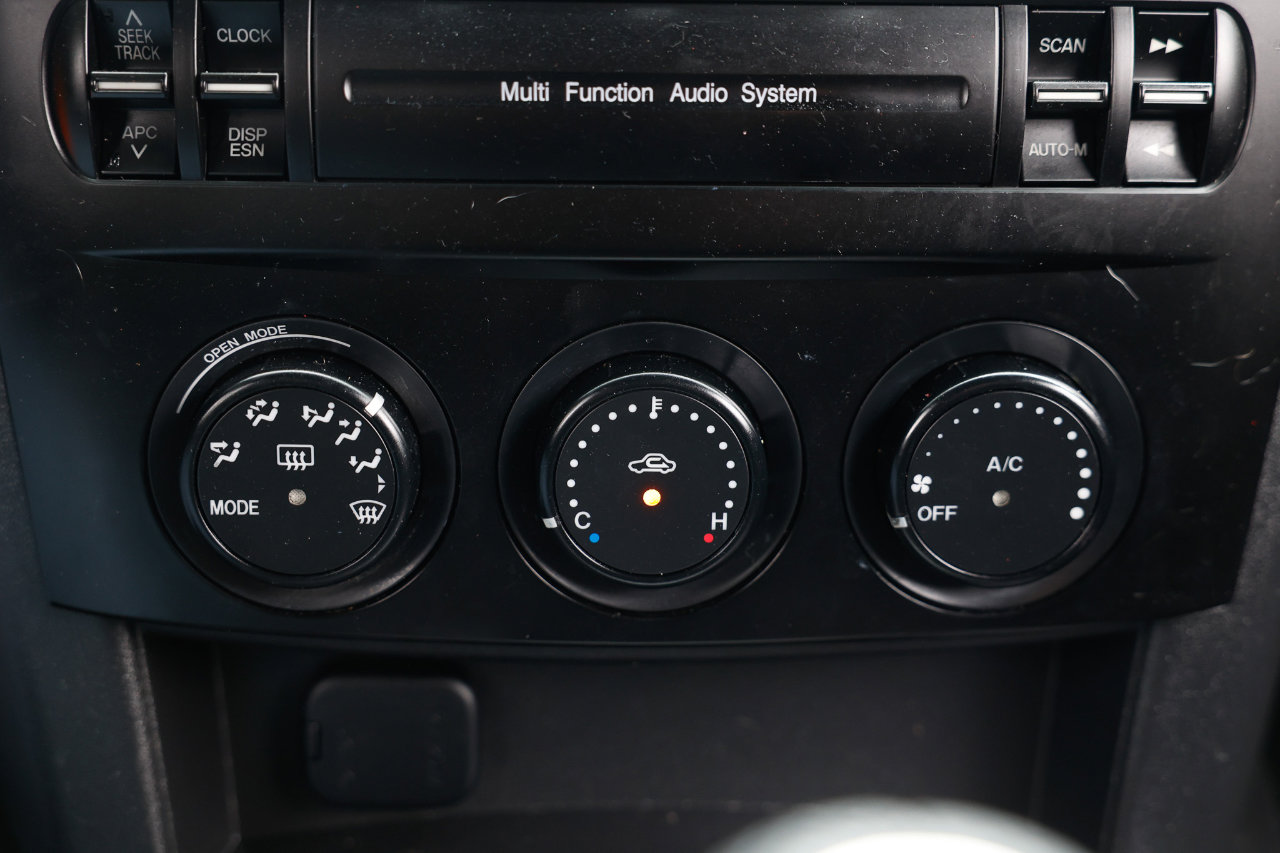 Used 2008 MAZDA MX-5 Miata Touring image 24