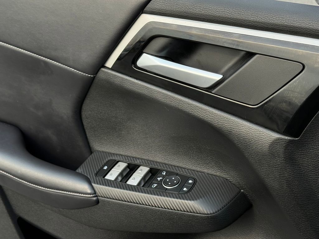 Used 2024 Mitsubishi Outlander SE image 35