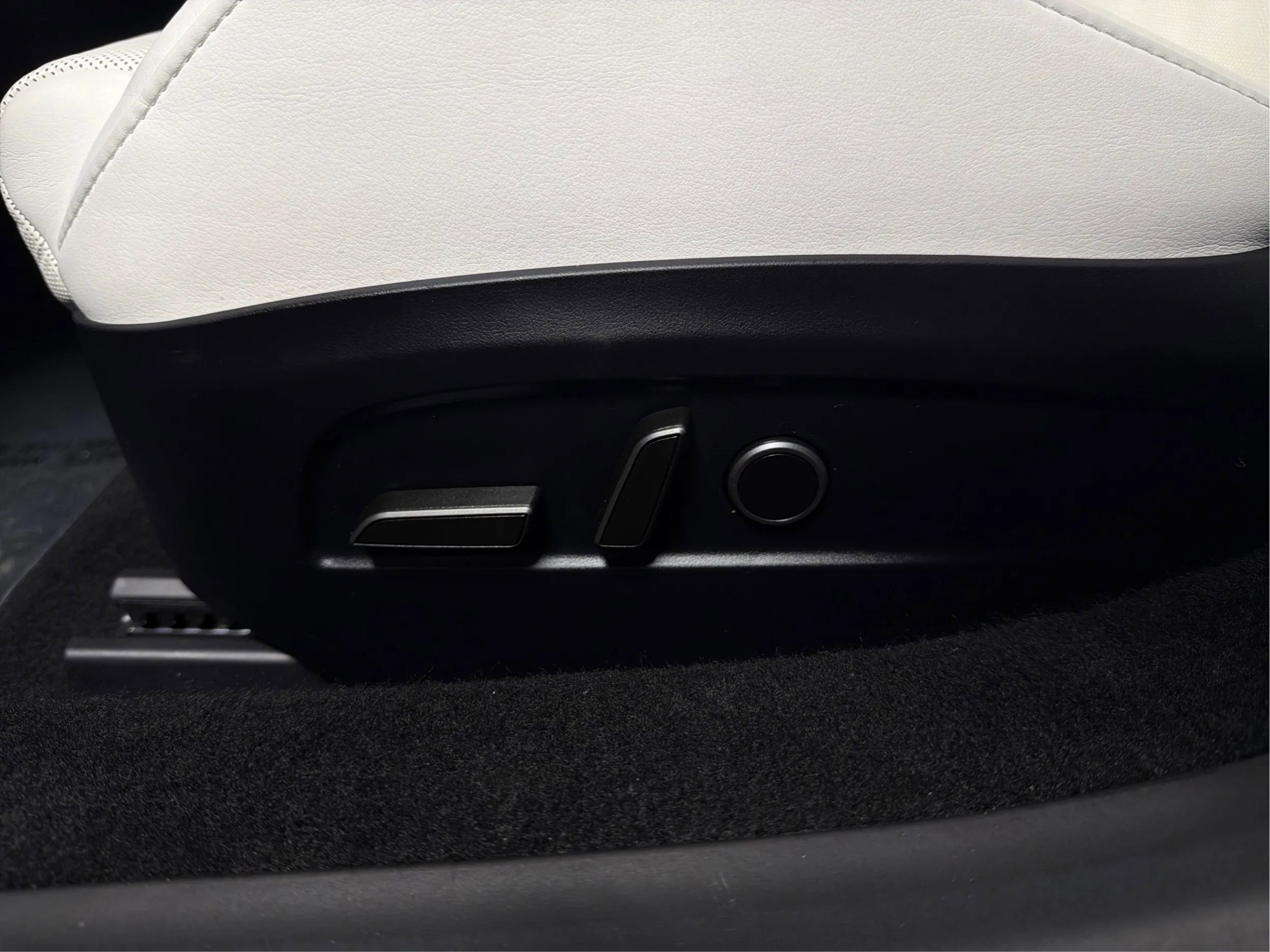 Used 2024 Tesla Model 3 Performance image 16