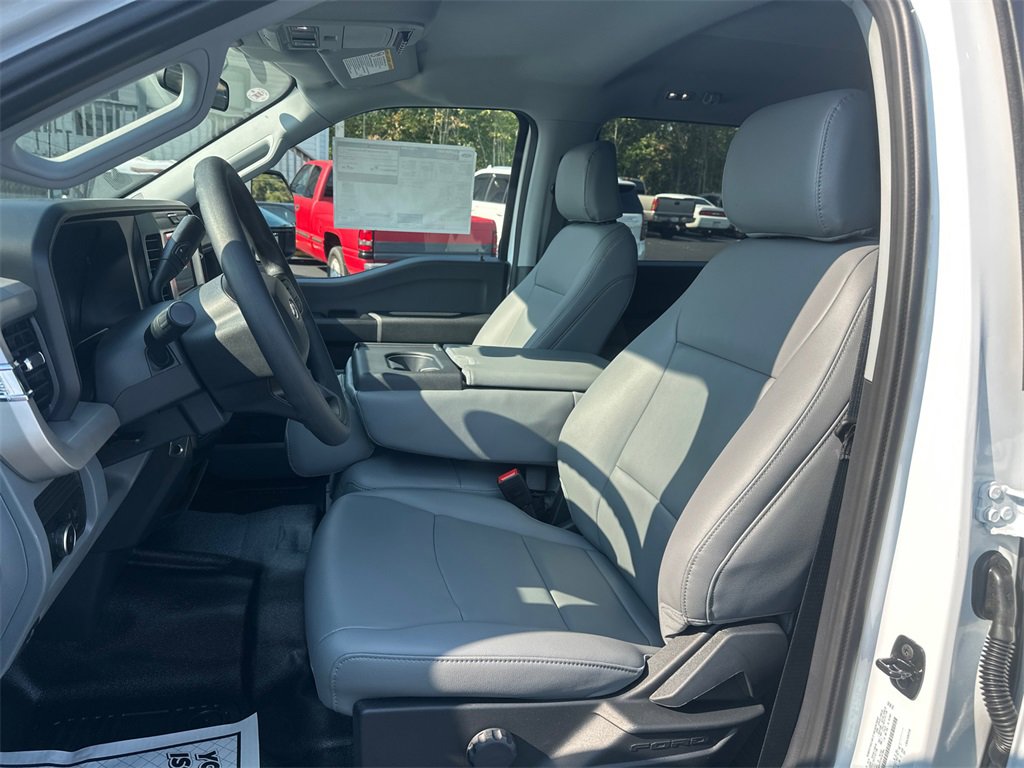 New 2026 Ford F350 XL w/ XL Chrome Package image 17