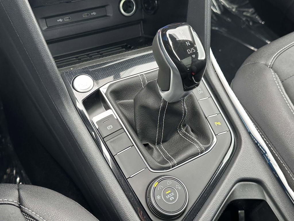 New 2026 Volkswagen Taos SE image 23