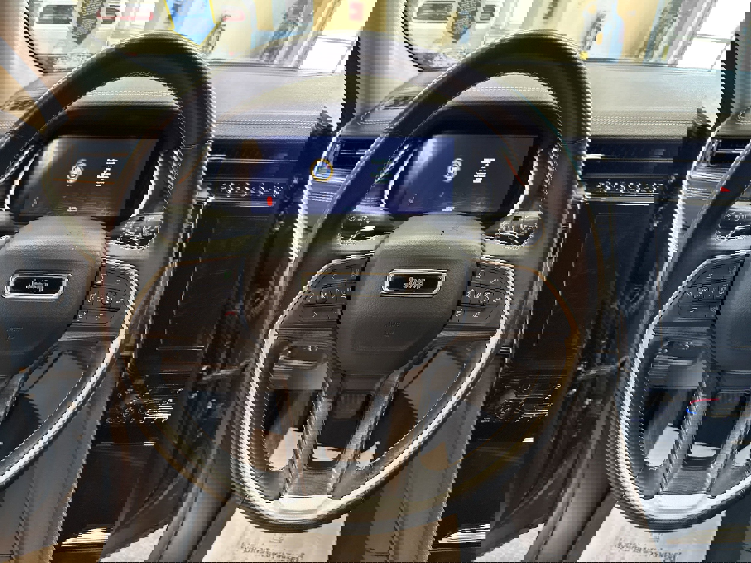 Used 2021 Jeep Grand Cherokee L Limited image 32