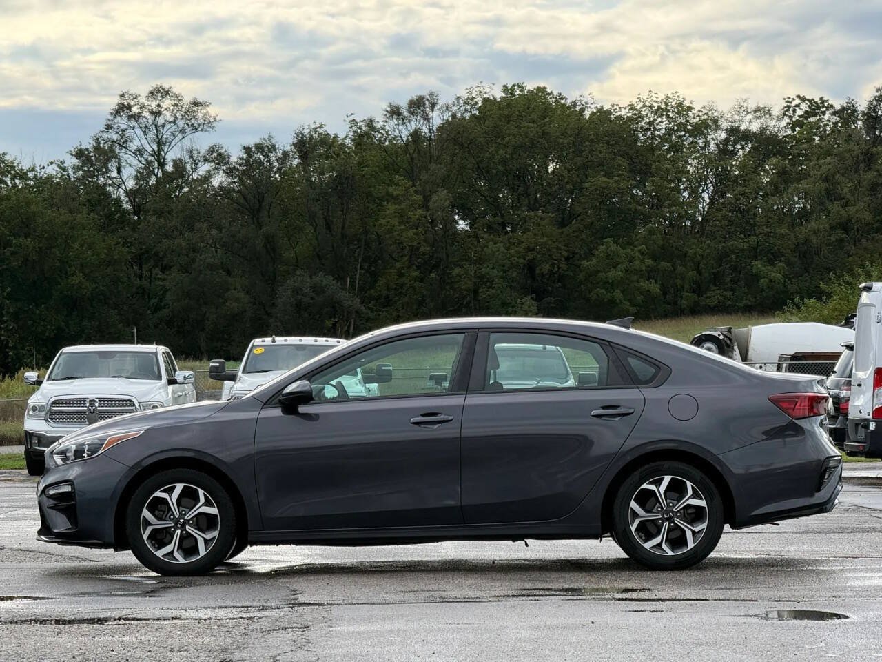 Used 2019 Kia Forte LXS FWD image 6