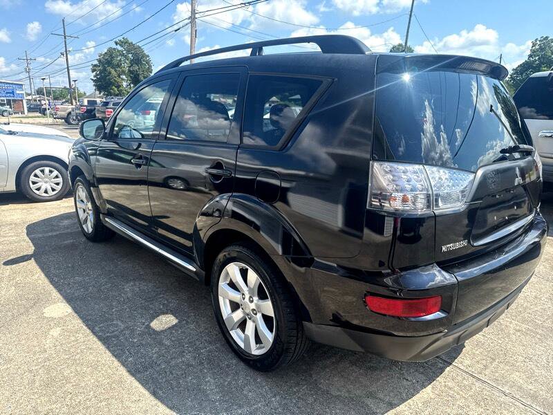 Used 2010 Mitsubishi Outlander XLS image 2