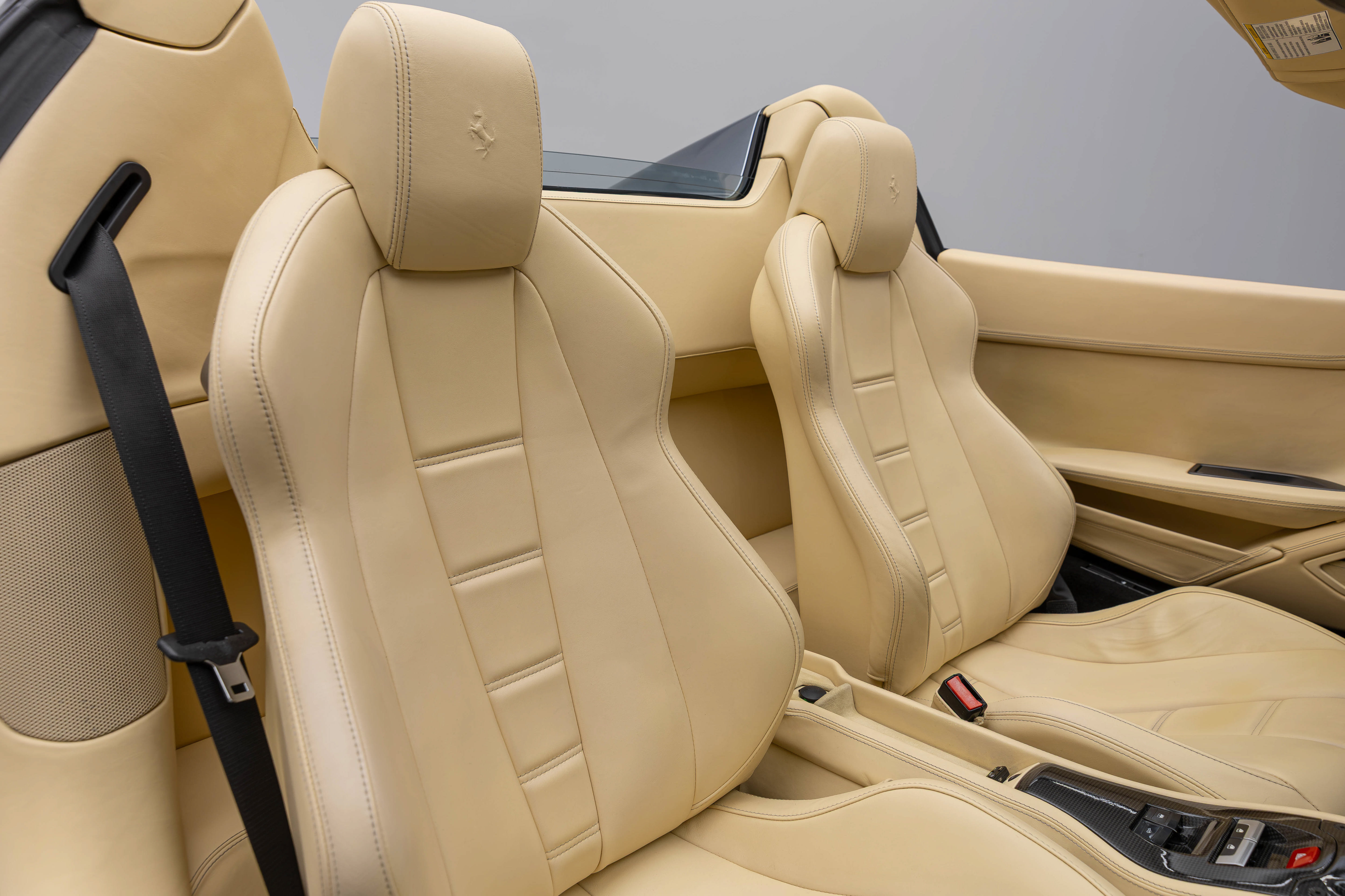 Certified 2013 Ferrari 458 Spider RWD image 43