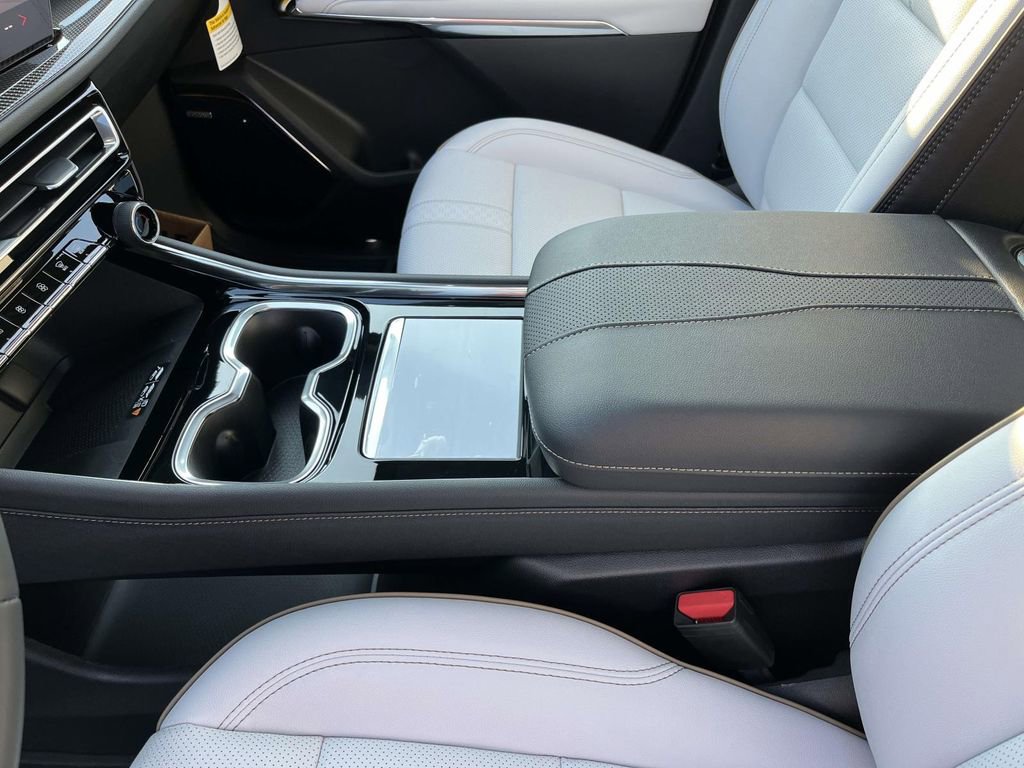 New 2026 Chevrolet Traverse High Country w/ LPO, Floor Liner Package image 31