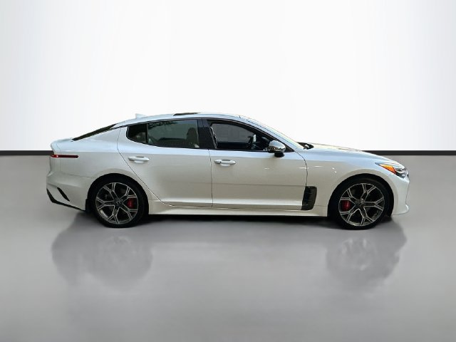 Used 2018 Kia Stinger GT2 AWD/4WD image 4