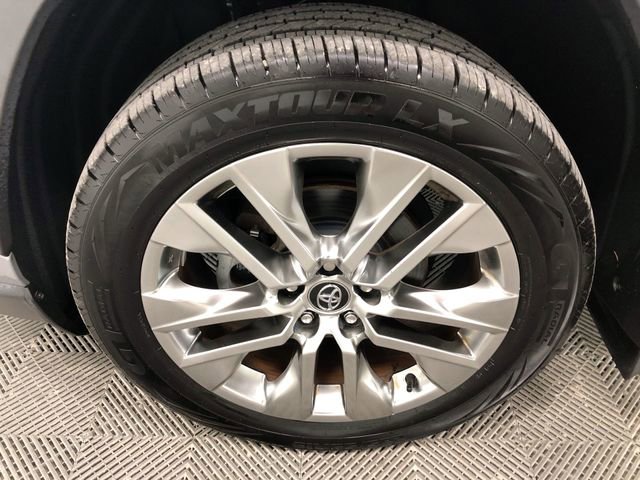 Used 2020 Toyota RAV4 XLE Premium AWD/4WD image 29