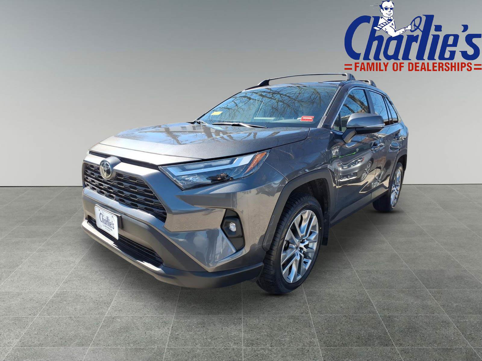 Used 2022 Toyota RAV4 XLE Premium AWD/4WD video 1