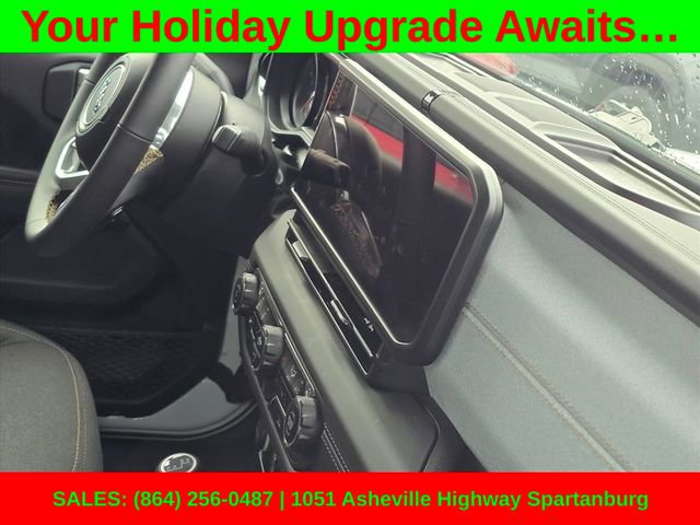 Used 2024 Jeep Wrangler Sahara image 26