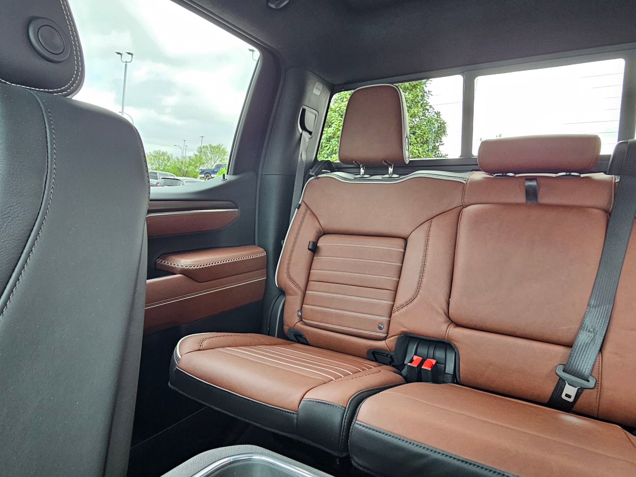 Used 2025 GMC Sierra 1500 Denali Ultimate AWD/4WD image 24