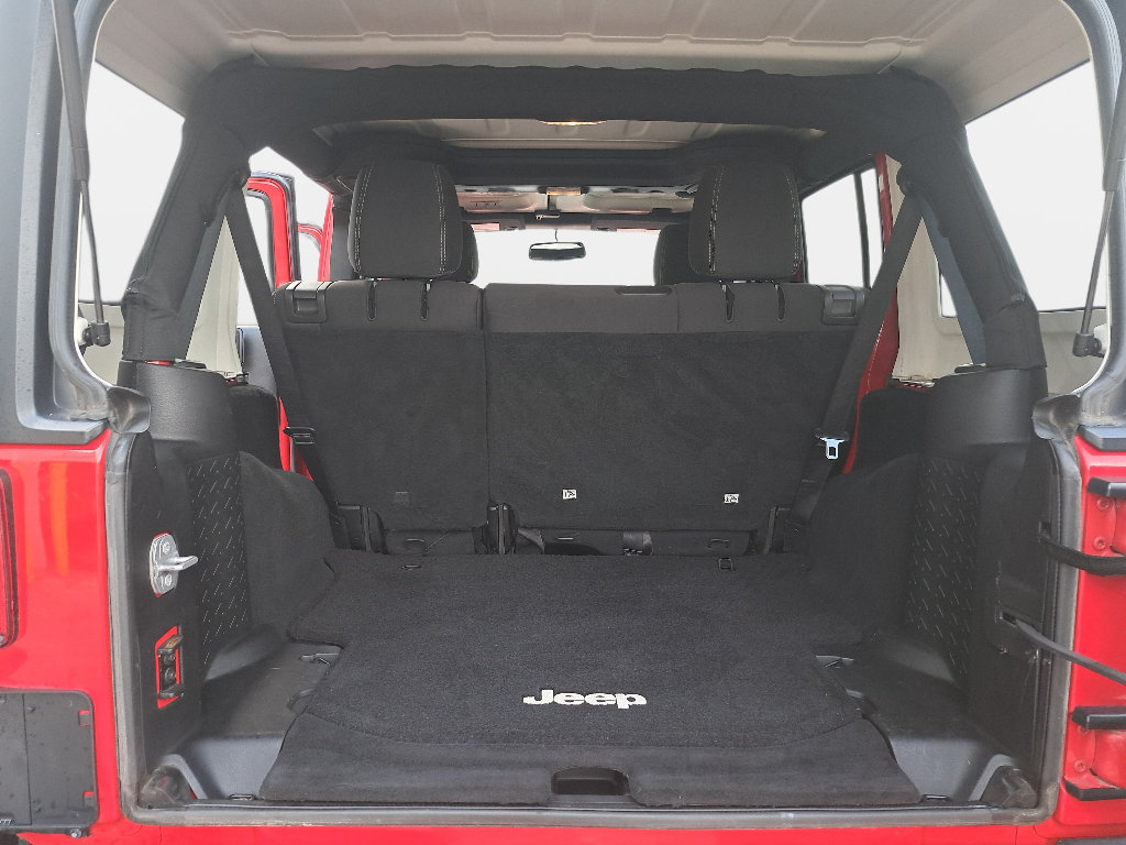 Used 2017 Jeep Wrangler Unlimited Sahara AWD/4WD image 12
