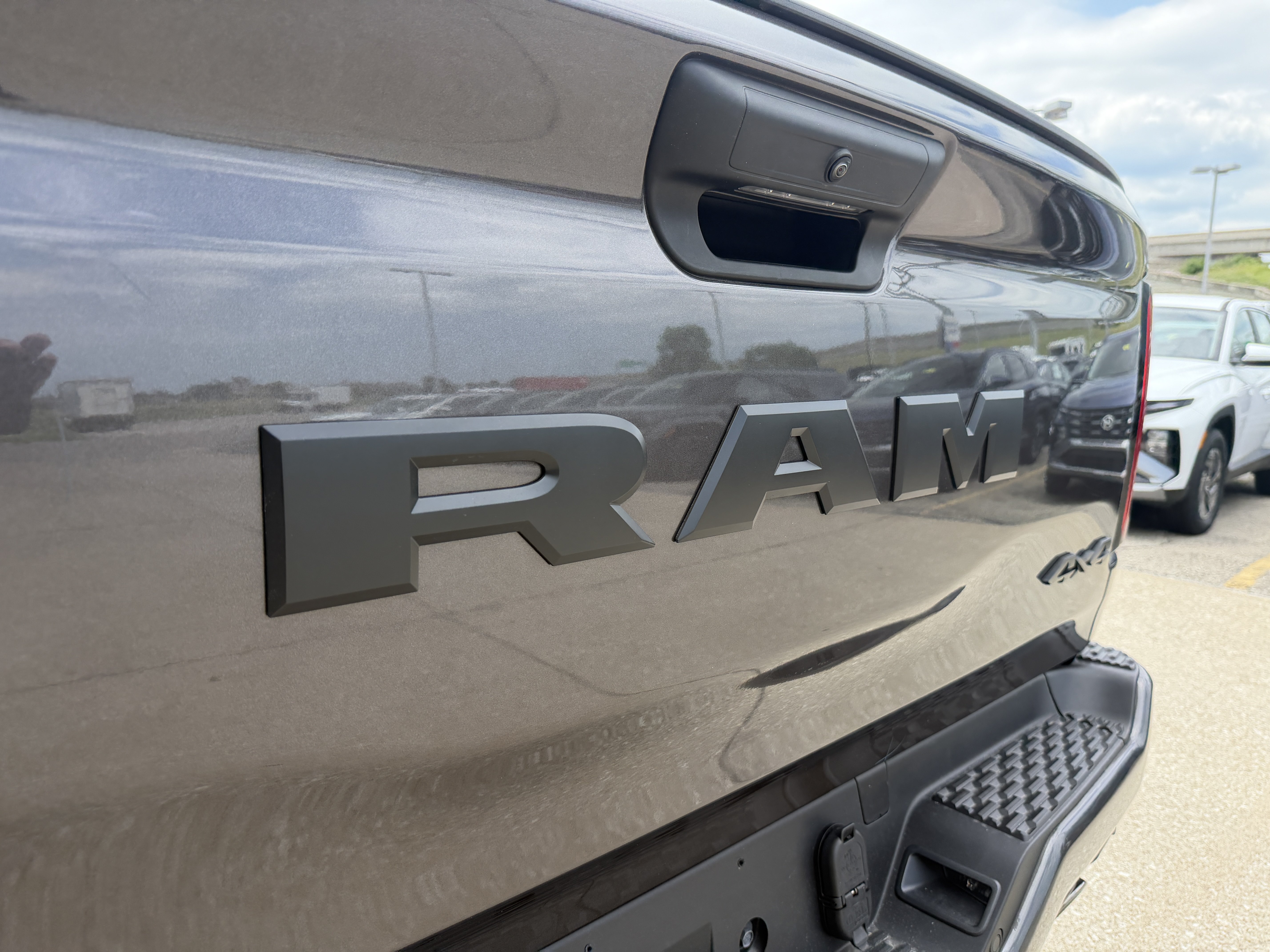 New 2026 RAM 1500 Express AWD/4WD image 8