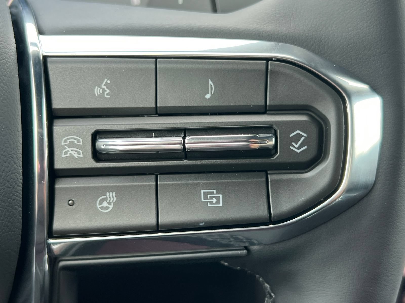 New 2027 GMC Acadia Elevation w/ Elevation Premium Package AWD/4WD image 22