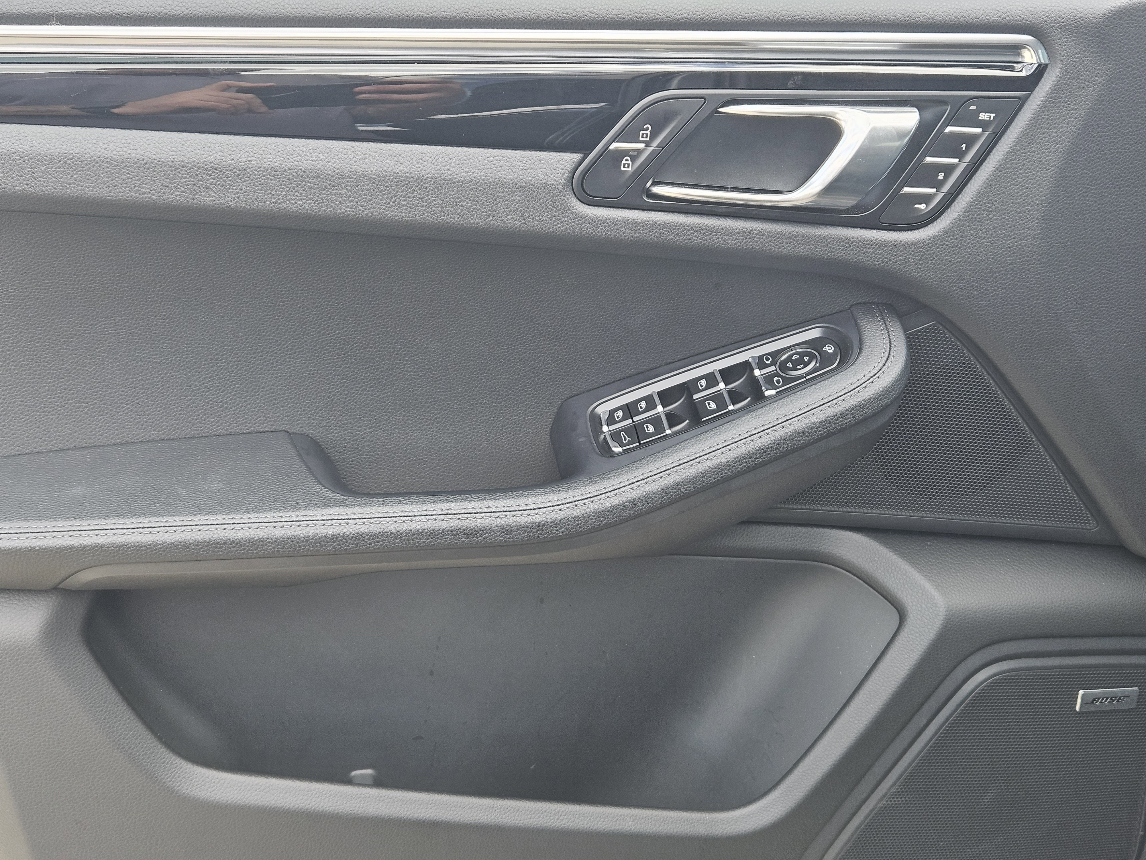 Certified 2025 Porsche Macan image 22