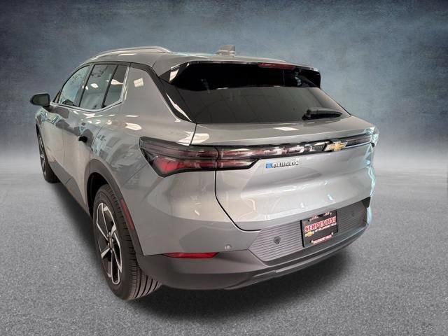 New 2026 Chevrolet Equinox EV LT FWD image 9