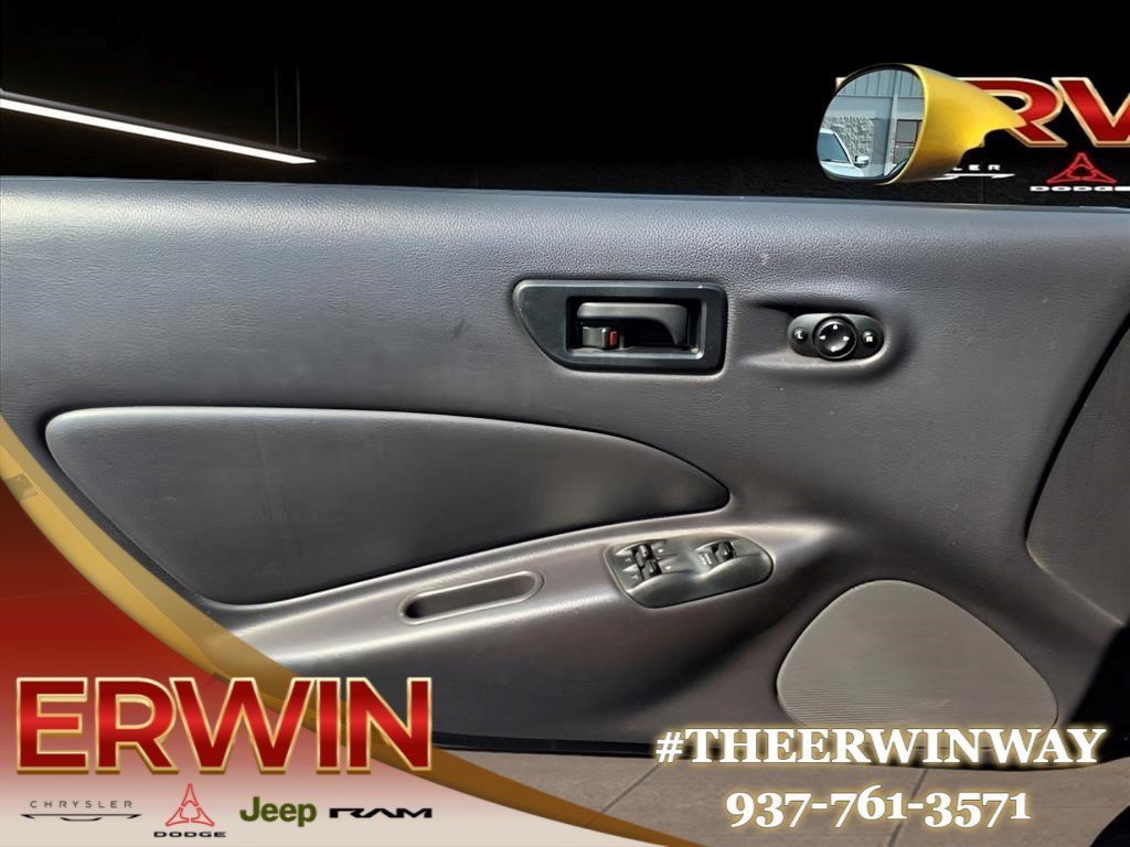 Used 2002 Chrysler Prowler RWD image 18