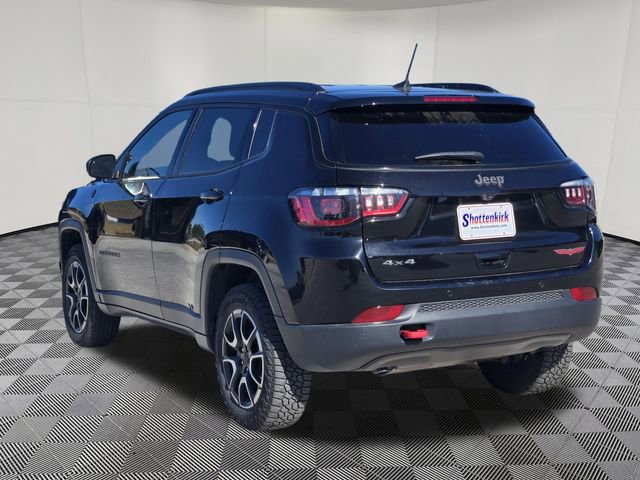 Used 2024 Jeep Compass Trailhawk image 5