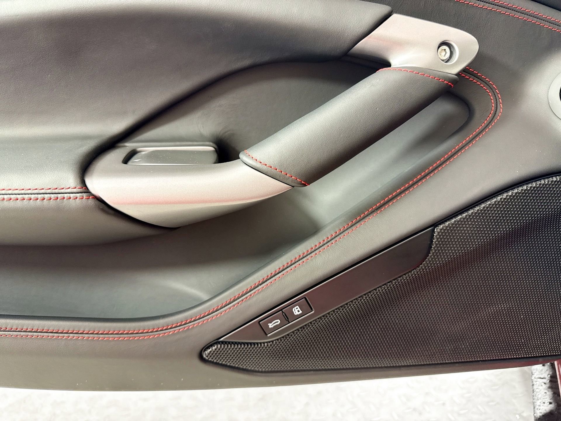 Certified 2021 Ferrari F8 Tributo image 16
