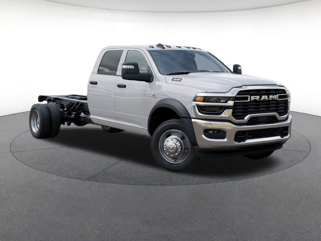 New 2026 RAM 4500 Tradesman w/ Chrome Appearance Group AWD/4WD image 6