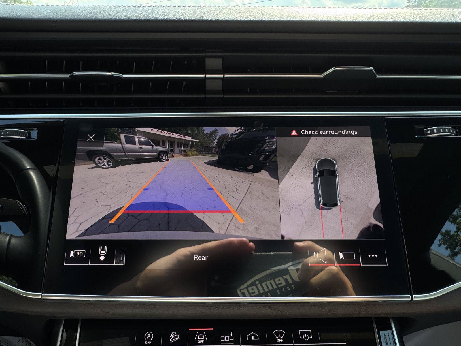 Used 2019 Audi Q8 Prestige w/ Towing Package AWD/4WD image 23