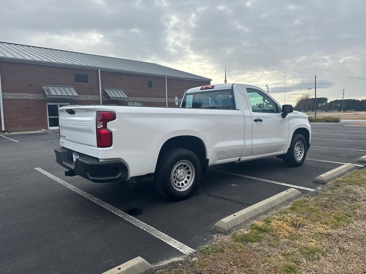 Used 2021 Chevrolet Silverado 1500 W/T w/ Trailering Package RWD image 5