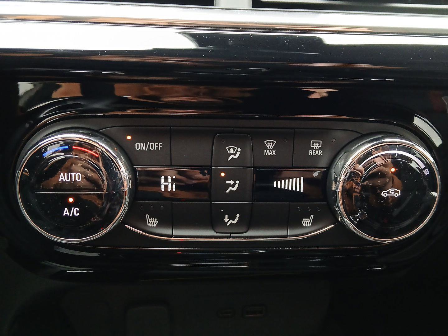 New 2026 Chevrolet Trax RS image 18