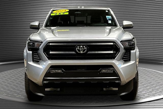 Used 2024 Toyota Tacoma SR5 AWD/4WD image 2