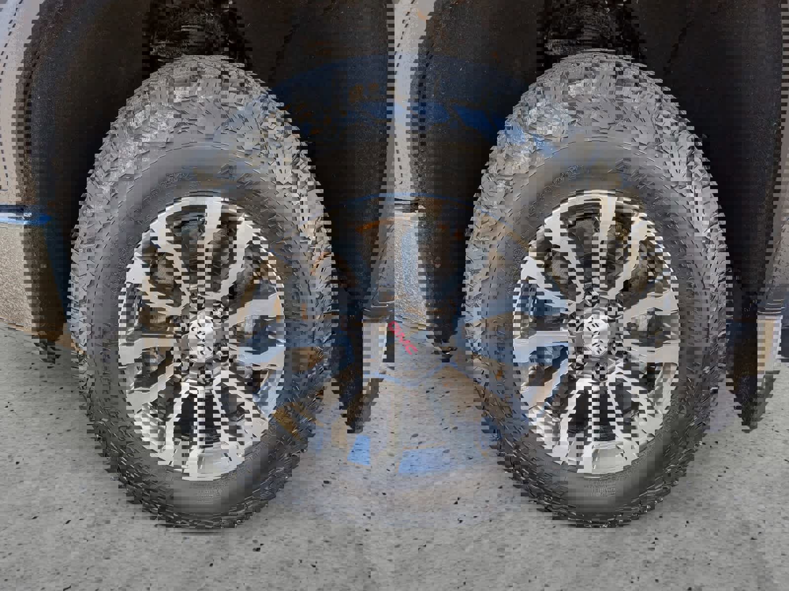 Used 2021 GMC Sierra 1500 AT4 w/ AT4 Value Package image 7