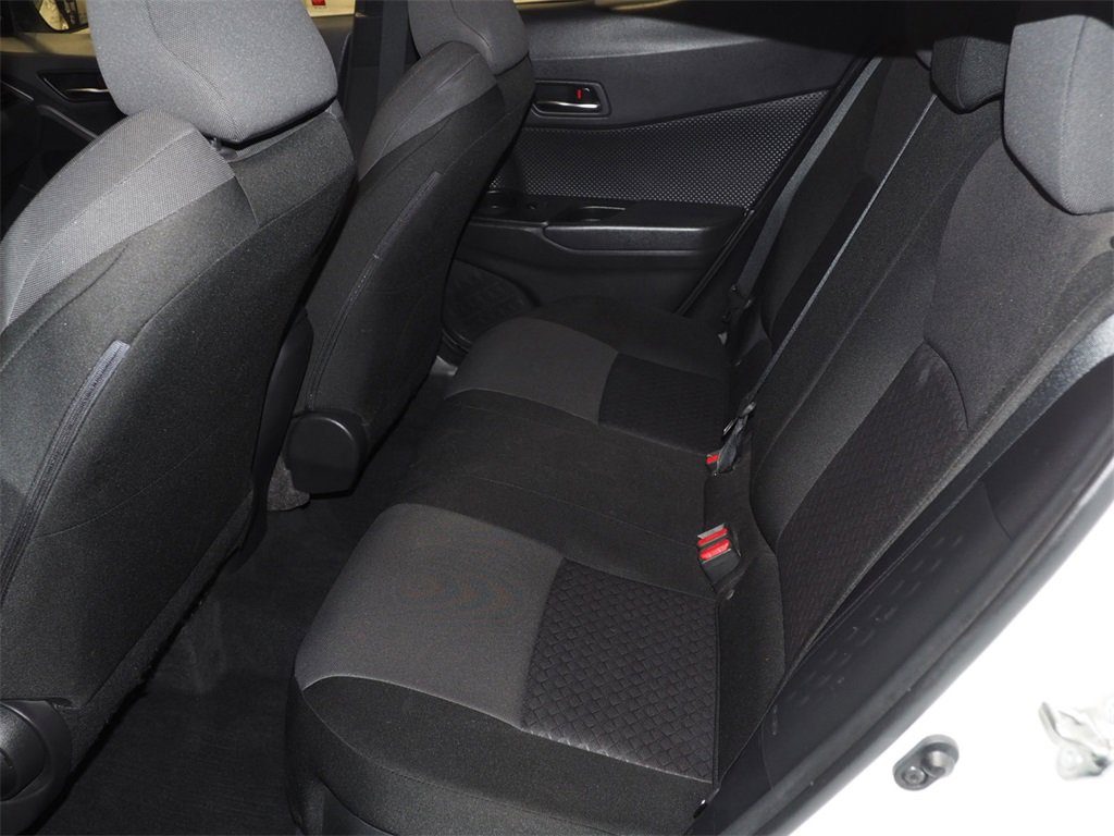Used 2020 Toyota C-HR LE image 8