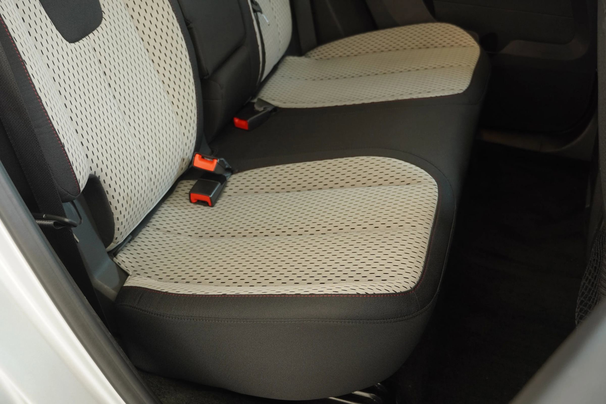 Used 2015 GMC Terrain SLE image 31