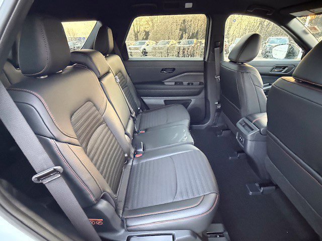 New 2026 Nissan Pathfinder Rock Creek w/ Rock Creek Premium Package AWD/4WD image 16