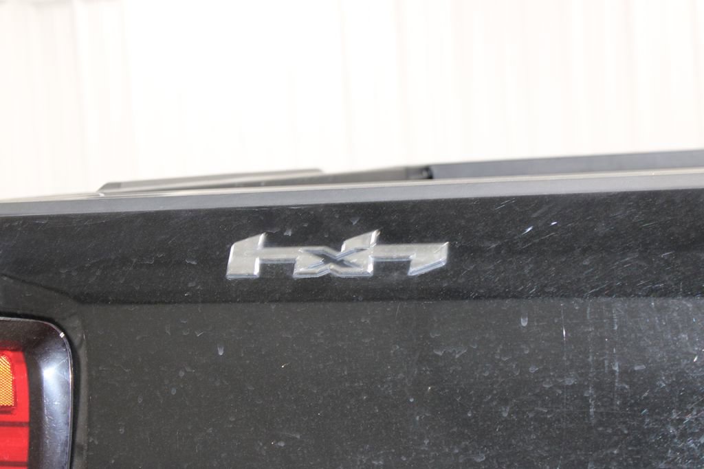Used 2025 GMC Sierra 1500 SLT AWD/4WD image 12