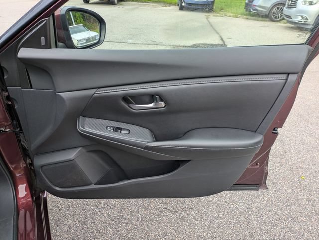 Used 2022 Nissan Sentra SV FWD image 32
