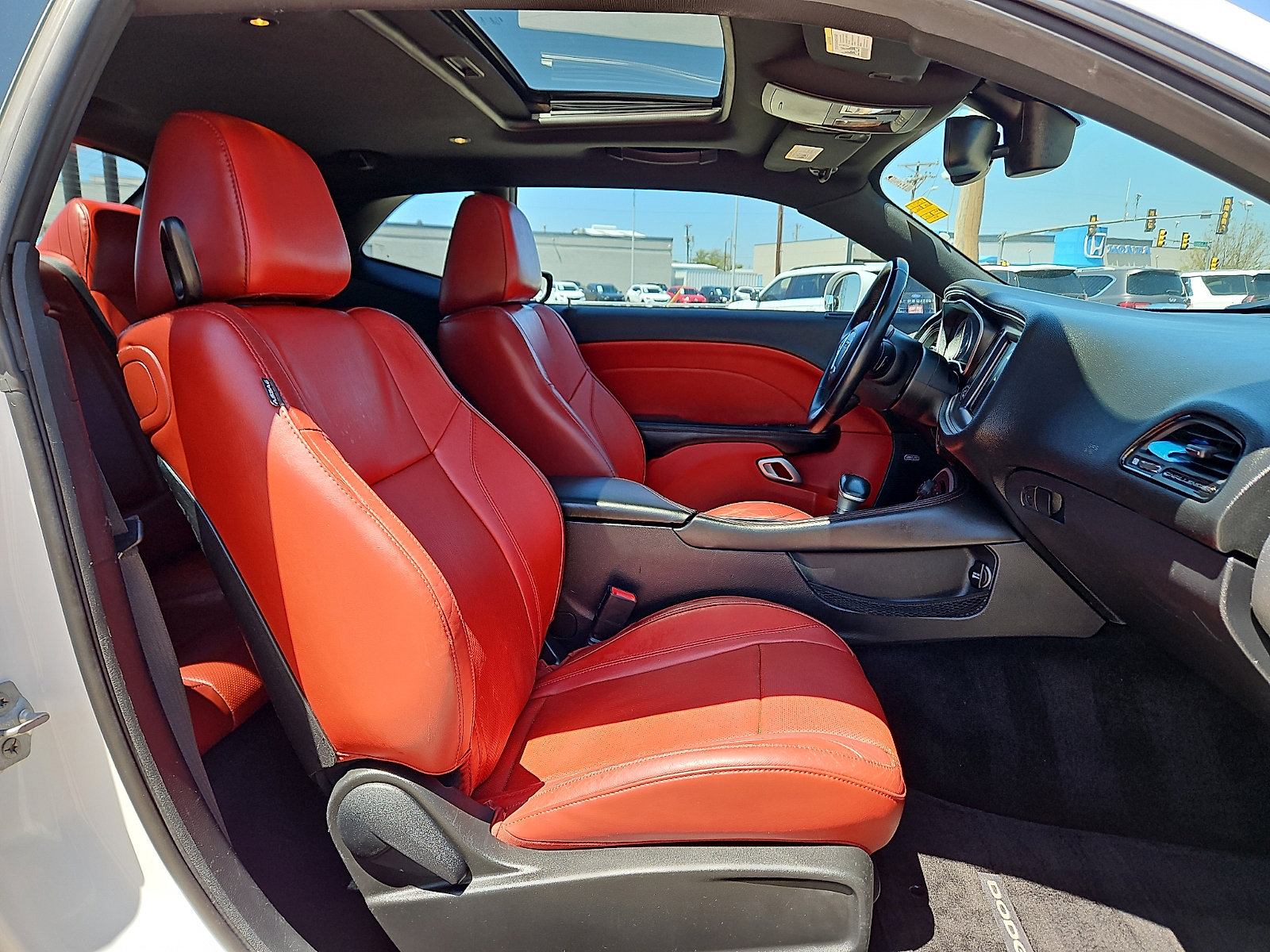 Used 2015 Dodge Challenger SXT Plus RWD image 8