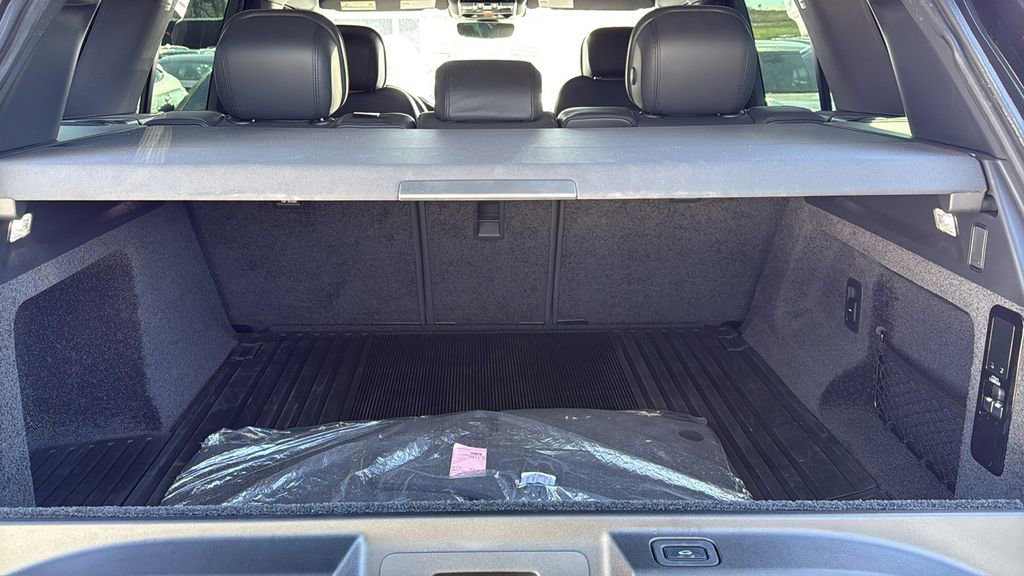 Used 2023 Land Rover Range Rover SE image 17