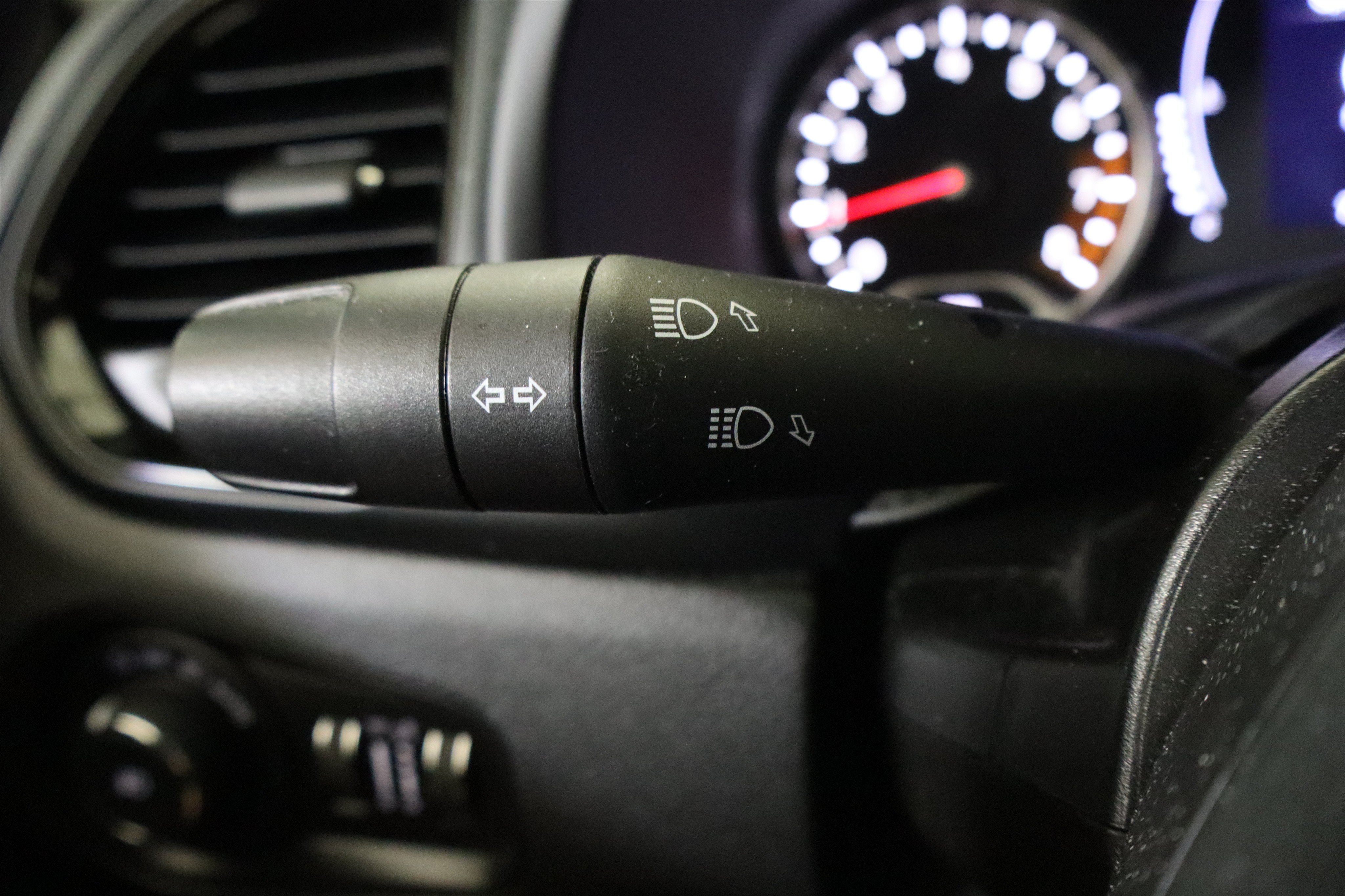 Used 2020 Jeep Renegade Altitude AWD/4WD image 27