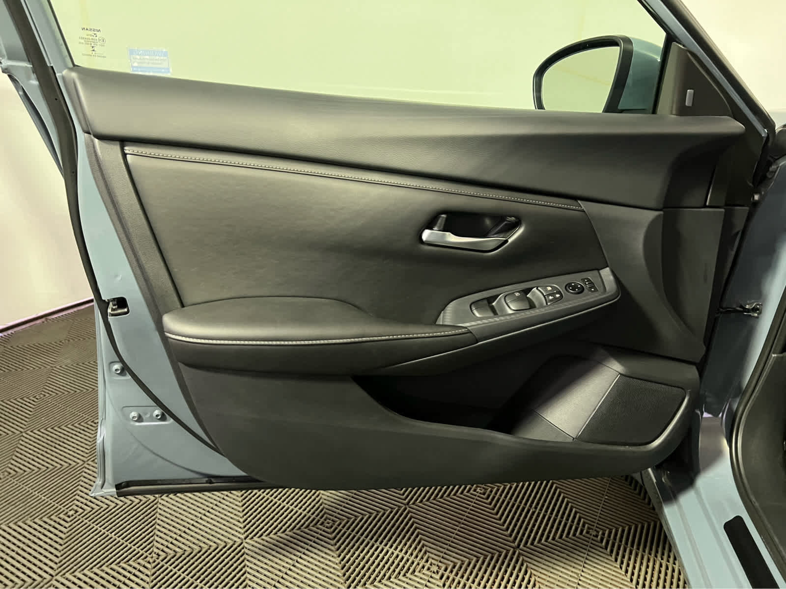 Certified 2024 Nissan Sentra SV FWD image 22